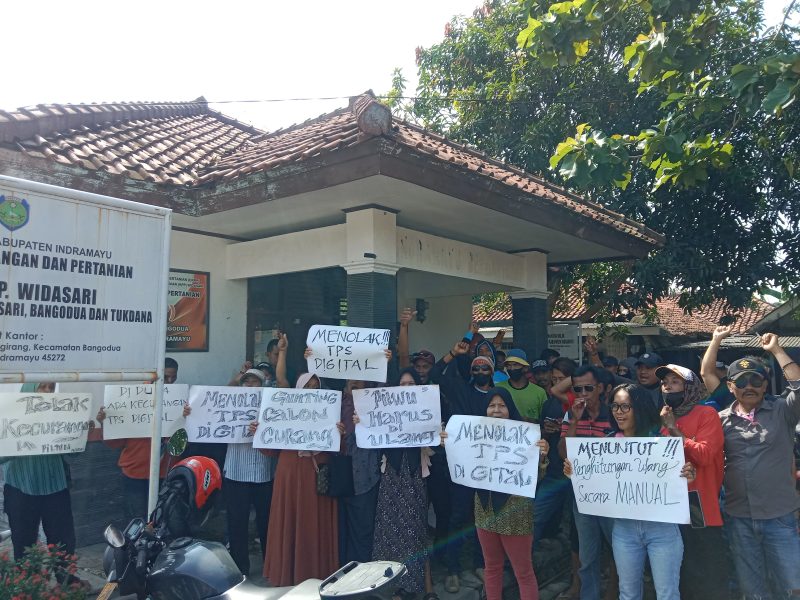 filter: 0; jpegRotation: 0; fileterIntensity: 0.000000; filterMask: 0; module:1facing:0; 
hw-remosaic: 0; 
touch: (-1.0, -1.0); 
modeInfo: ; 
sceneMode: Hdr; 
cct_value: 0; 
AI_Scene: (-1, -1); 
aec_lux: 123.0; 
hist255: 0.0; 
hist252~255: 0.0; 
hist0~15: 0.0;