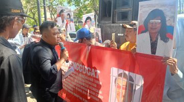 Acek Kusuma Pimpin Aksi APMP Jatim, Kejari Surabaya Didesak Percepat Penanganan Dugaan Korupsi RSUD Dr. Soetomo