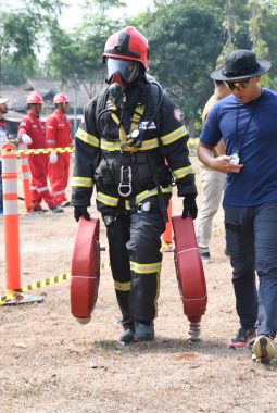 Kolaborasi Pertamina Patra Niaga Kilang Balongan  Gelar Agility Test Pemadam Kebakaran